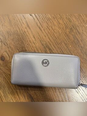 Michael Kors Pebbled Zip Wallet Gray